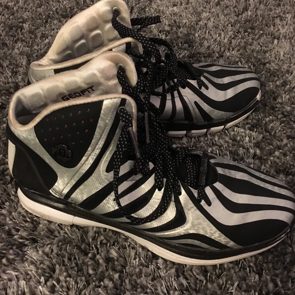 Adidas Derrick Rose basketball shoes